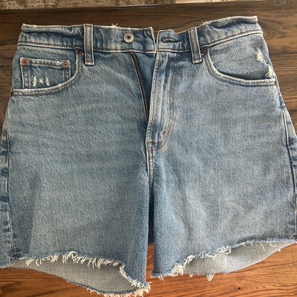 Abercrombie & Fitch Curve Love High Rise Dad Short